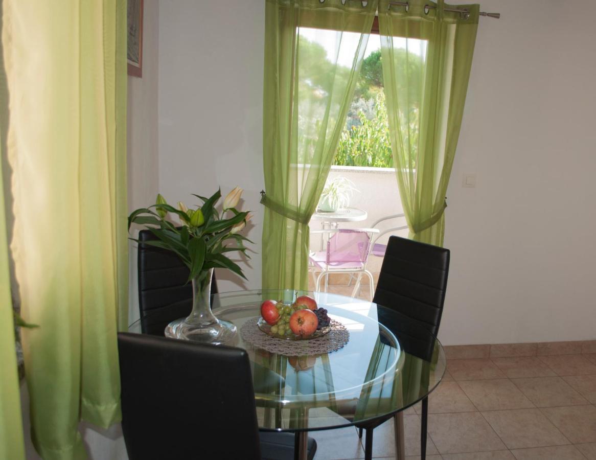 Apartment Rosa 2 Ровинь Экстерьер фото