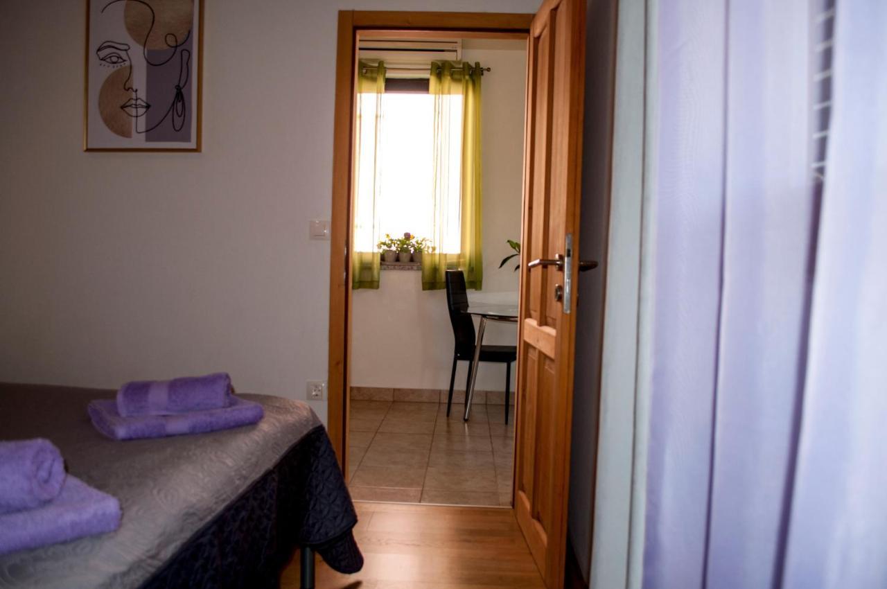 Apartment Rosa 2 Ровинь Экстерьер фото